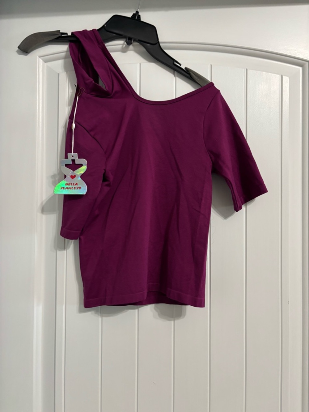 (378) Seamless One-Shoulder Crop Top in Deep Magenta
